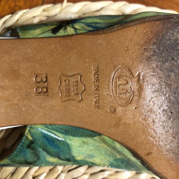 Lea Foscati Floral Slingbacks! - Picture 4 of 4